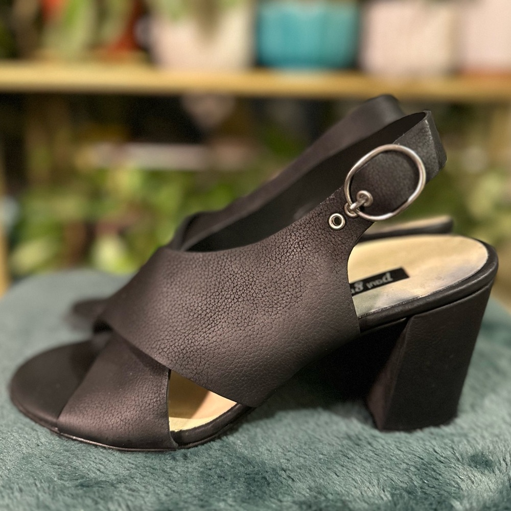 Paul Green Black Leather Slingback Heel